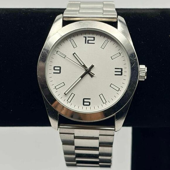 Silver Retro Men’s Watch - Picture 1 of 4